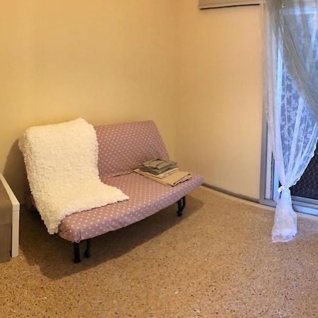 Blue Air Apartment 1Minute From Sea, 15 Min From The Airport Artemis City Center Exterior photo