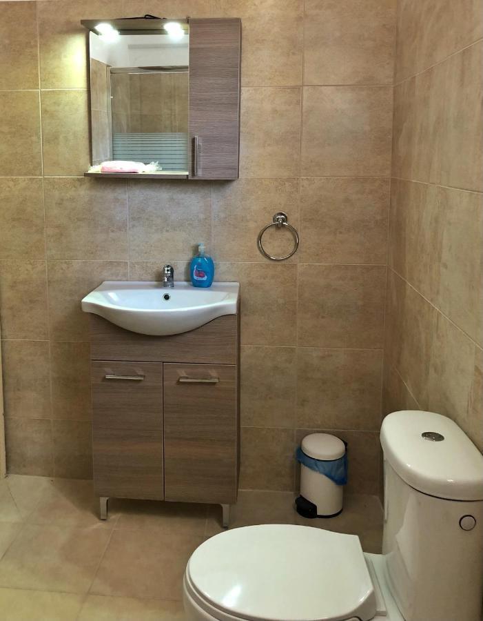 Blue Air Apartment 1Minute From Sea, 15 Min From The Airport Artemis City Center Exterior photo