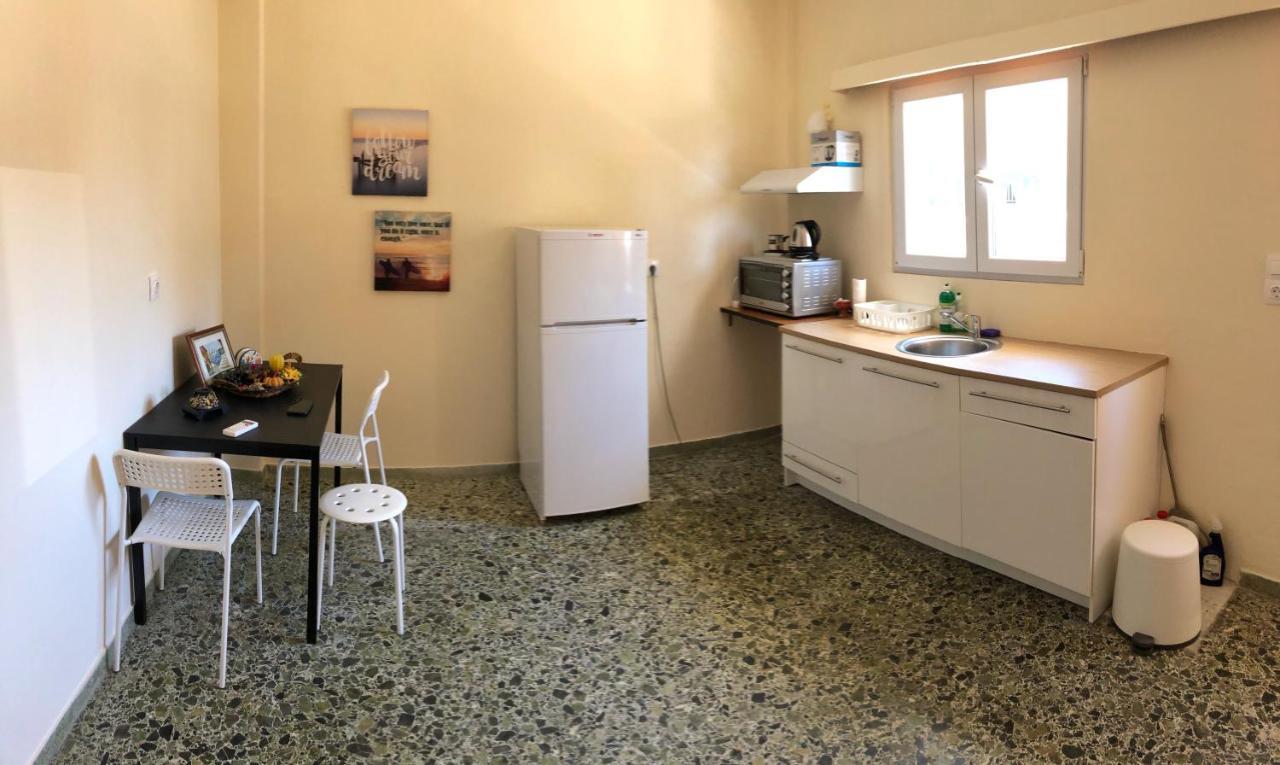 Blue Air Apartment 1Minute From Sea, 15 Min From The Airport Artemis City Center Exterior photo