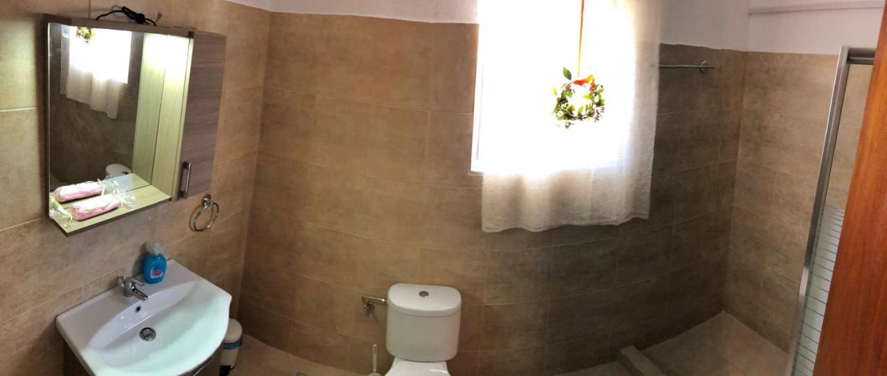 Blue Air Apartment 1Minute From Sea, 15 Min From The Airport Artemis City Center Exterior photo