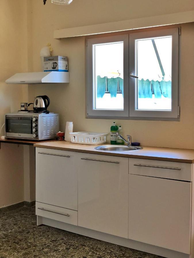 Blue Air Apartment 1Minute From Sea, 15 Min From The Airport Artemis City Center Exterior photo
