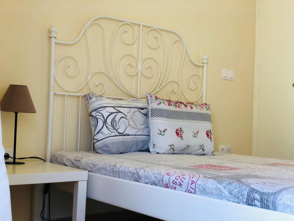Blue Air Apartment 1Minute From Sea, 15 Min From The Airport Artemis City Center Exterior photo